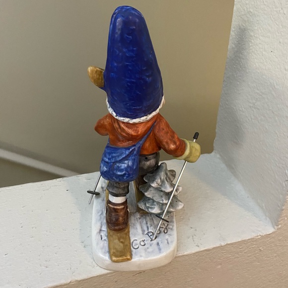 Goebel Gnome Ski Figurine . Co Boy No Chips or Cracks. Germany. - Picture 3 of 6